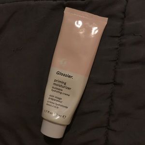 Glossier priming moisturizer